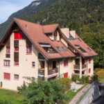 Idyllische Dachwohnung mit Bergblick und Lebensqualität