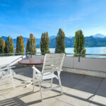 Terrassenwohnung mit spektakulärer Aussicht und Bootsplatz